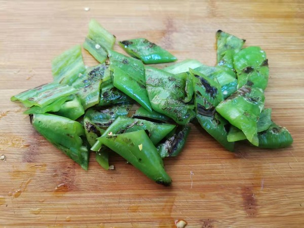 虎皮尖椒鵪鶉蛋的做法-咸鮮味煮菜譜