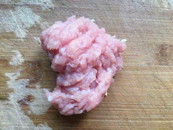 油面筋釀肉的做法-家常味煮菜譜-易網(wǎng)健康養(yǎng)生網(wǎng) 油面筋釀肉的做法-家常味煮菜譜