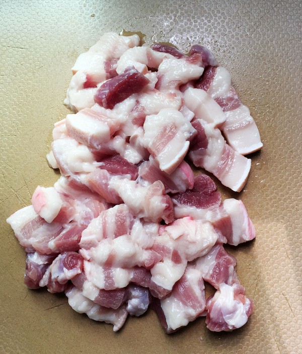 土豆粉蒸肉的做法-咸鮮味蒸菜譜