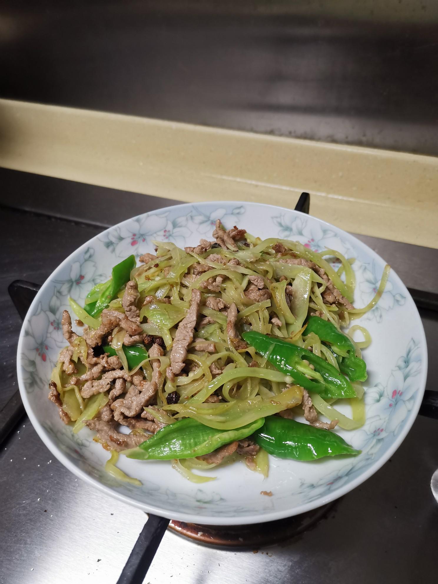 青椒青筍炒肉絲的做法-家常味炒菜譜