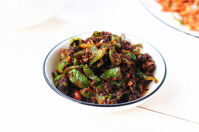 青椒炒老干媽的做法-香辣味炒菜譜-易網健康養生網 青椒炒老干媽的做法-香辣味炒菜譜