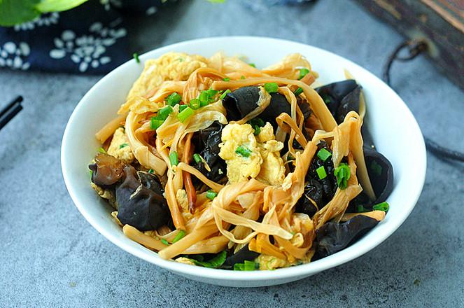 黃花木耳炒蛋的做法-家常味炒菜譜