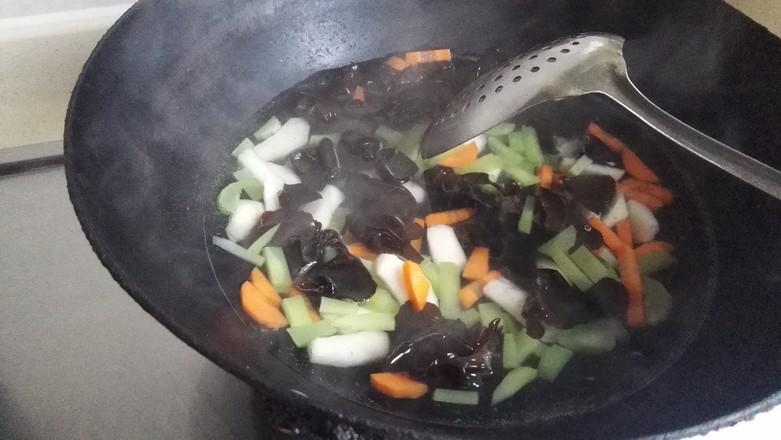 蝦仁炒雜蔬的做法-咸鮮味炒菜譜