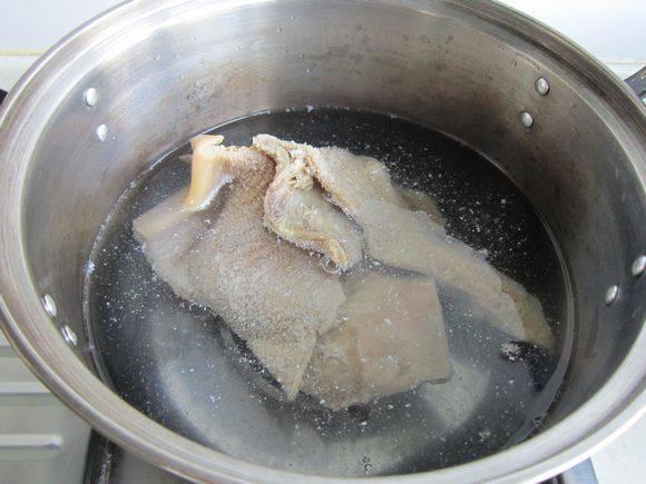 紅油牛肚的做法-香辣味拌菜譜-易網(wǎng)健康養(yǎng)生網(wǎng) 紅油牛肚的做法-香辣味拌菜譜