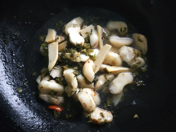 雪菜冬筍炒馬蹄的做法-咸鮮味炒菜譜