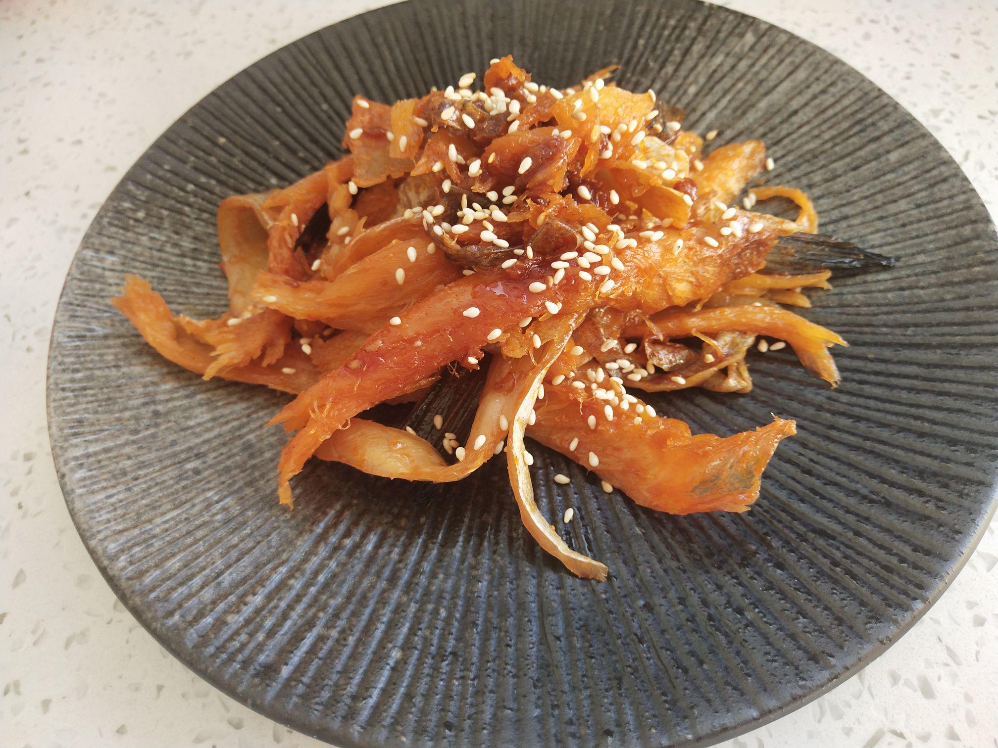 紅紅火火辣拌明太魚的做法-家常味拌菜譜-易網(wǎng)健康養(yǎng)生網(wǎng) 紅紅火火辣拌明太魚的做法-家常味拌菜譜