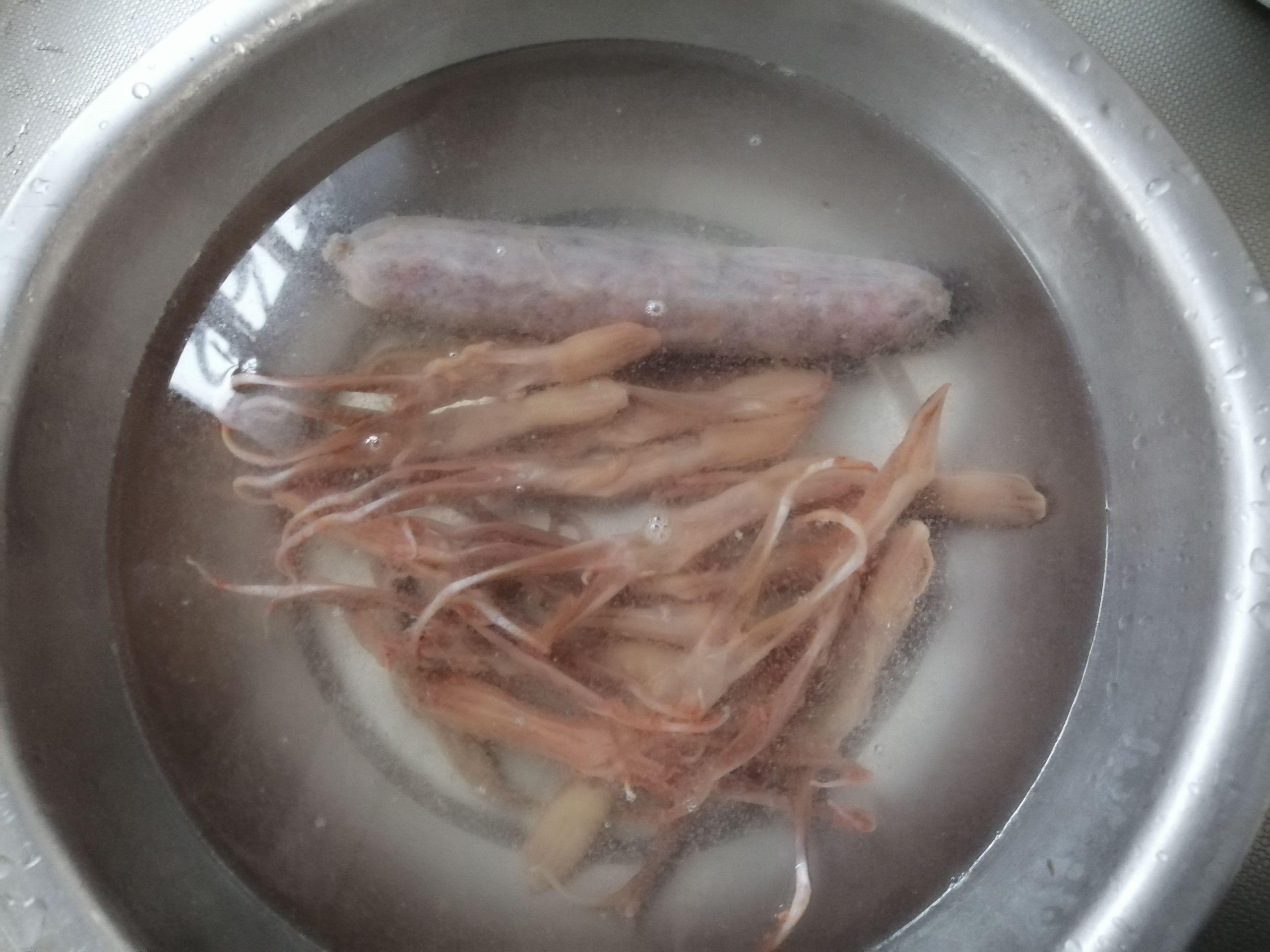 清蒸鴨舌的做法-家常味蒸菜譜-易網(wǎng)<a href=http://www.xllyou.com/ target=_blank class=infotextkey>健康養(yǎng)生</a>網(wǎng) 清蒸鴨舌的做法-家常味蒸菜譜