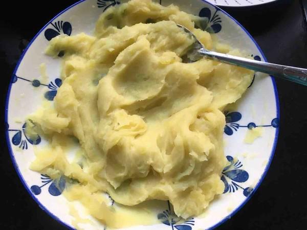 土豆仿蘑菇南瓜燜雞塊的做法-家常味煮菜譜