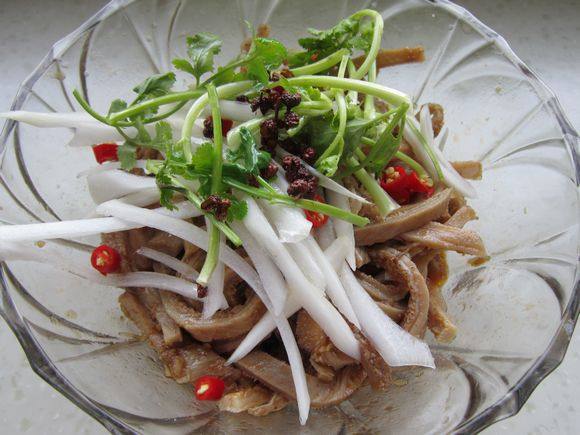 紅油牛肚的做法-香辣味拌菜譜-易網(wǎng)健康養(yǎng)生網(wǎng) 紅油牛肚的做法-香辣味拌菜譜