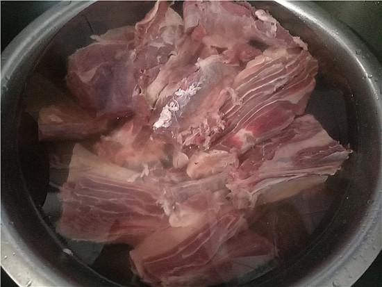 香辣鹵牛肉的做法-香辣味鹵菜譜-易網<a href=http://www.xllyou.com/ target=_blank class=infotextkey>健康養生</a>網 香辣鹵牛肉的做法-香辣味鹵菜譜