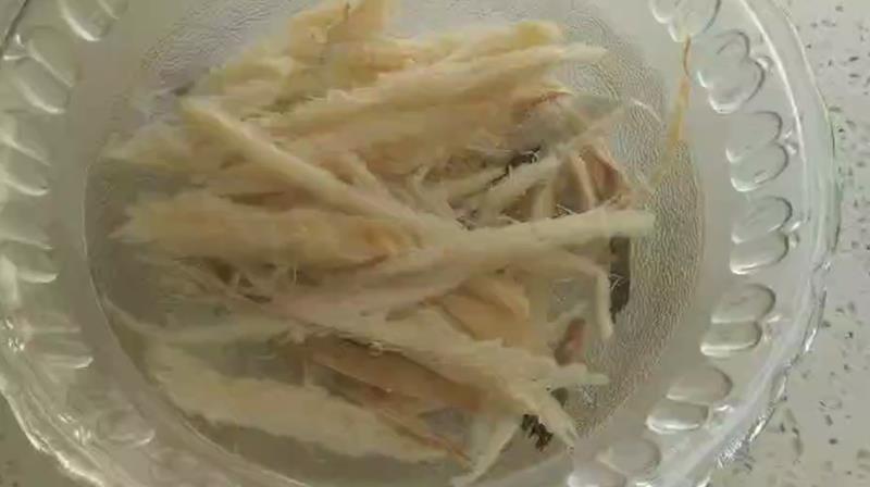 紅紅火火辣拌明太魚的做法-家常味拌菜譜-易網(wǎng)健康養(yǎng)生網(wǎng) 紅紅火火辣拌明太魚的做法-家常味拌菜譜