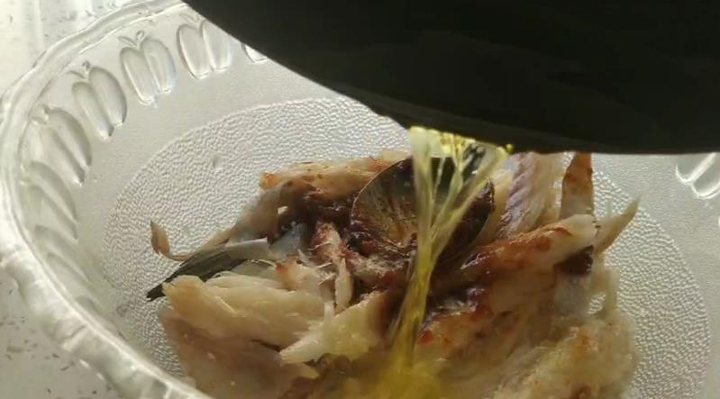 紅紅火火辣拌明太魚的做法-家常味拌菜譜-易網(wǎng)健康養(yǎng)生網(wǎng) 紅紅火火辣拌明太魚的做法-家常味拌菜譜