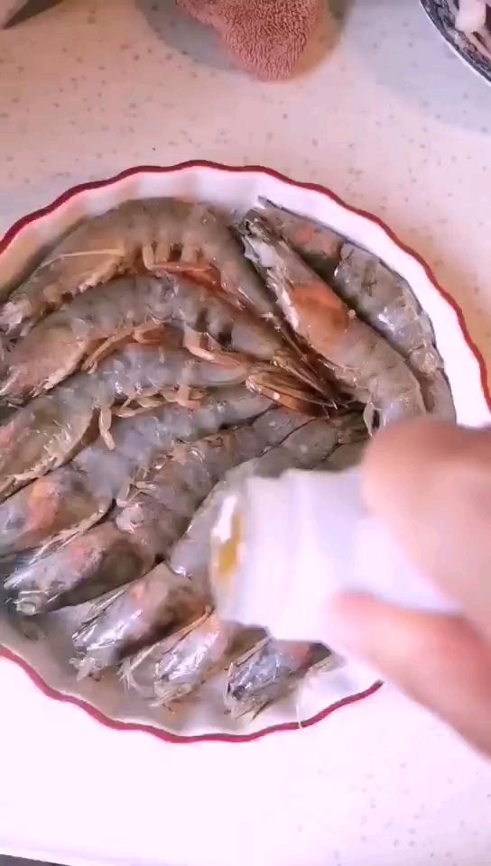 蒜蓉蒸大蝦的做法-家常味蒸菜譜-易網(wǎng)健康養(yǎng)生網(wǎng) 蒜蓉蒸大蝦的做法-家常味蒸菜譜