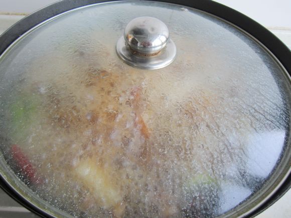 花生紅燒豬蹄的做法-家常味燒菜譜