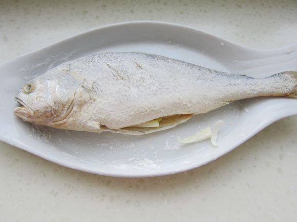 干煎黃花魚的做法-家常味煎菜譜-易網健康養生網 干煎黃花魚的做法-家常味煎菜譜