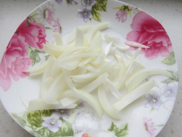 爆炒面肺子的做法-香辣味炒菜譜-易網健康養(yǎng)生網 爆炒面肺子的做法-香辣味炒菜譜