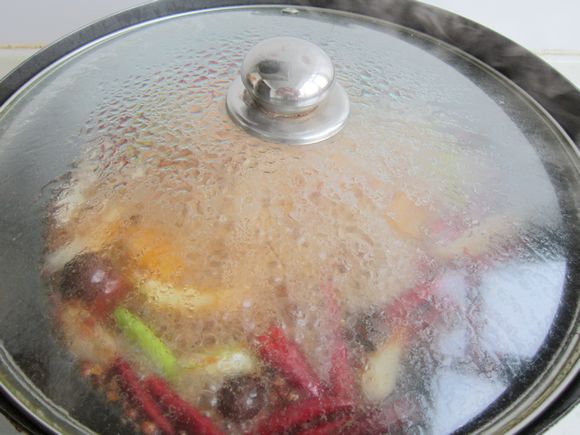 大盤雞火鍋的做法-家常味燉菜譜-易網健康養(yǎng)生網 大盤雞火鍋的做法-家常味燉菜譜