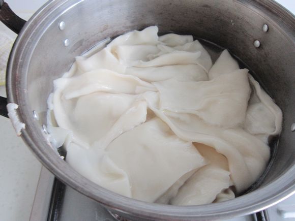 大盤雞火鍋的做法-家常味燉菜譜-易網健康養(yǎng)生網 大盤雞火鍋的做法-家常味燉菜譜