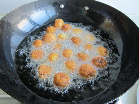 豆腐肉丸的做法-家常味炸菜譜