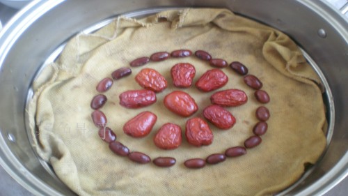 蒸年糕的做法-甜味蒸菜譜-易網健康養生網 蒸年糕的做法-甜味蒸菜譜