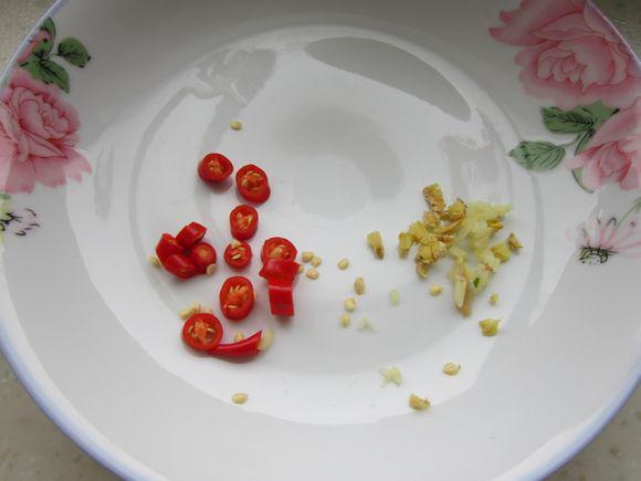 韭黃炒肉末的做法-家常味炒菜譜-易網健康養生網 韭黃炒肉末的做法-家常味炒菜譜