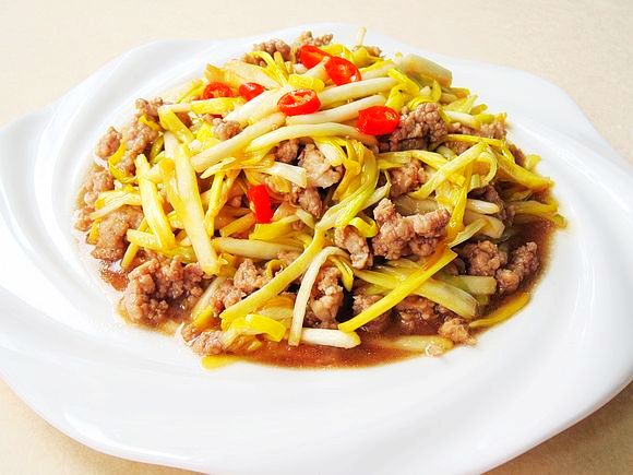 韭黃炒肉末的做法-家常味炒菜譜-易網健康養生網 韭黃炒肉末的做法-家常味炒菜譜