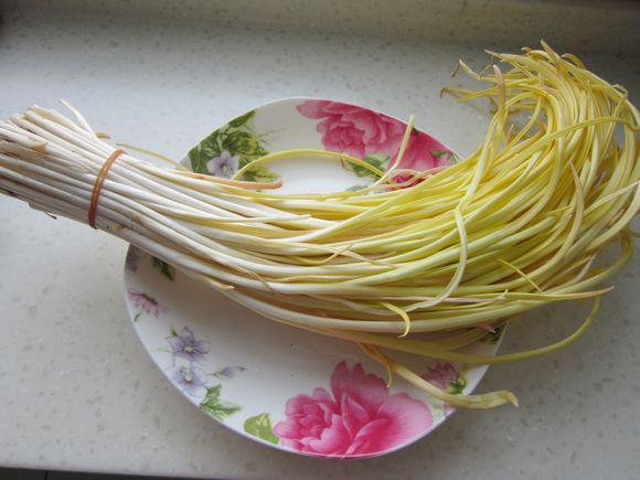 韭黃炒肉末的做法-家常味炒菜譜-易網<a href=http://www.xllyou.com/ target=_blank class=infotextkey>健康養生</a>網 韭黃炒肉末的做法-家常味炒菜譜