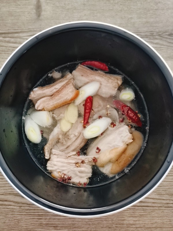 手扒羊排的做法-咸鮮味煮菜譜