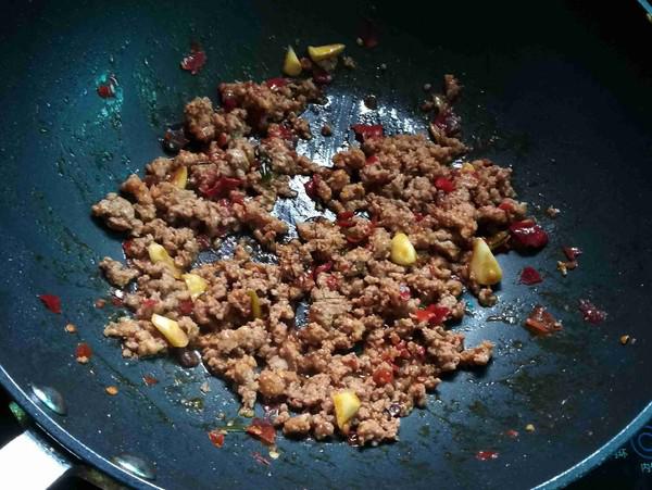 魚香茄子煲的做法-醬香味燒菜譜