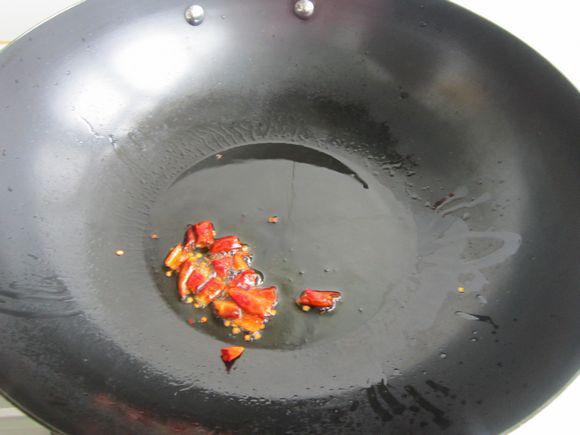 爆炒面肺子的做法-香辣味炒菜譜-易網健康養(yǎng)生網 爆炒面肺子的做法-香辣味炒菜譜