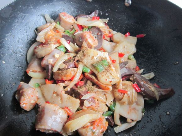 爆炒面肺子的做法-香辣味炒菜譜-易網健康養(yǎng)生網 爆炒面肺子的做法-香辣味炒菜譜