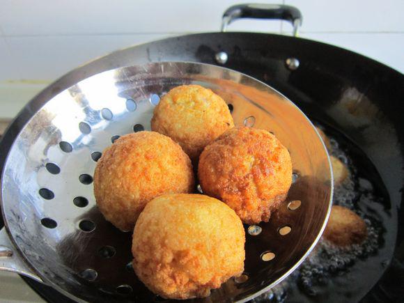 豆腐肉丸的做法-家常味炸菜譜