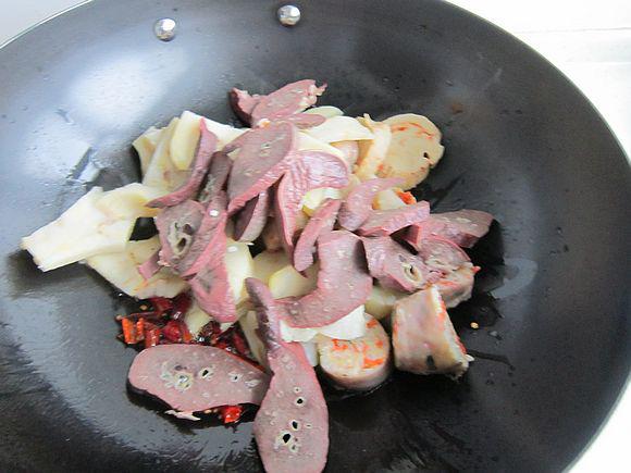 爆炒面肺子的做法-香辣味炒菜譜-易網健康養(yǎng)生網 爆炒面肺子的做法-香辣味炒菜譜