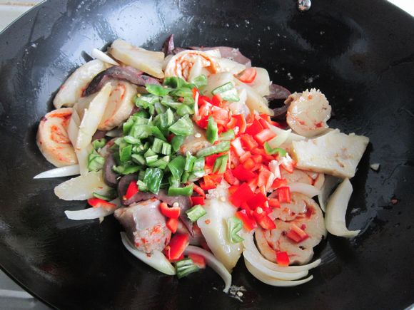 爆炒面肺子的做法-香辣味炒菜譜-易網健康養(yǎng)生網 爆炒面肺子的做法-香辣味炒菜譜