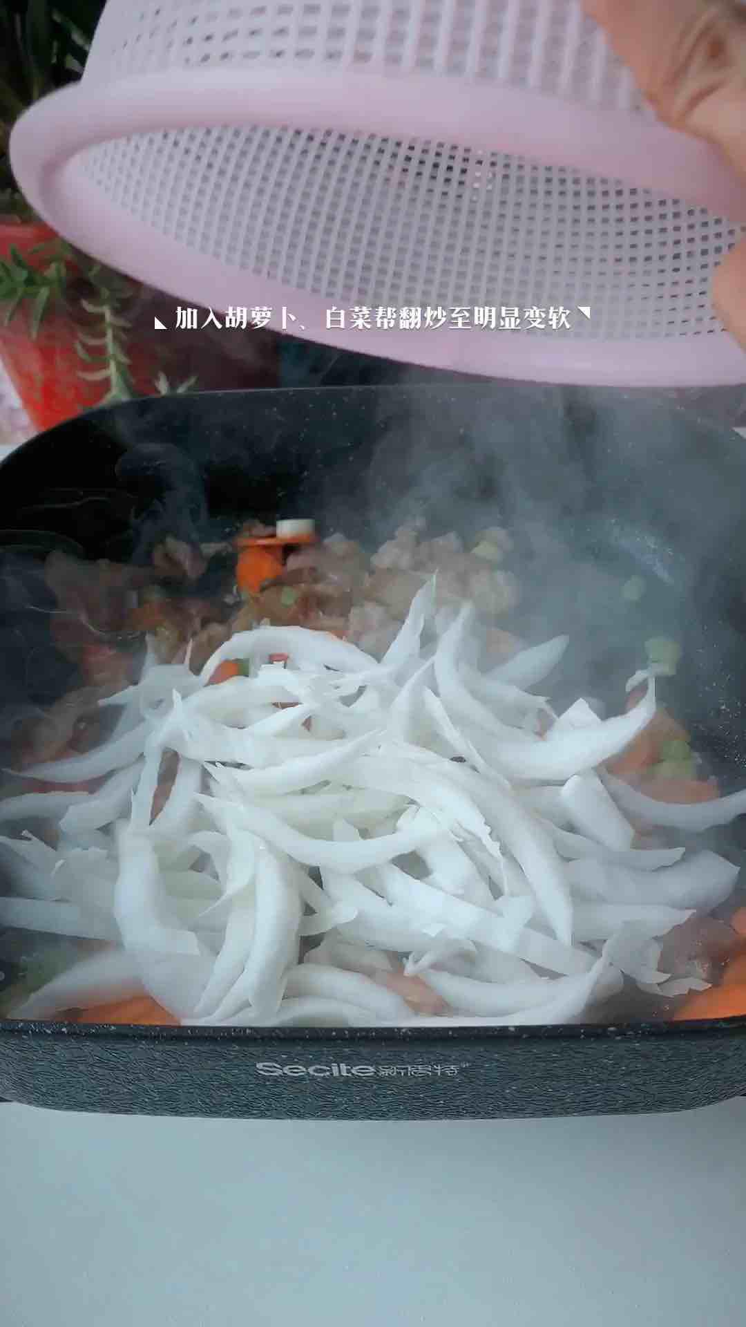 白菜粉皮五花肉的做法-咸鮮味燉菜譜