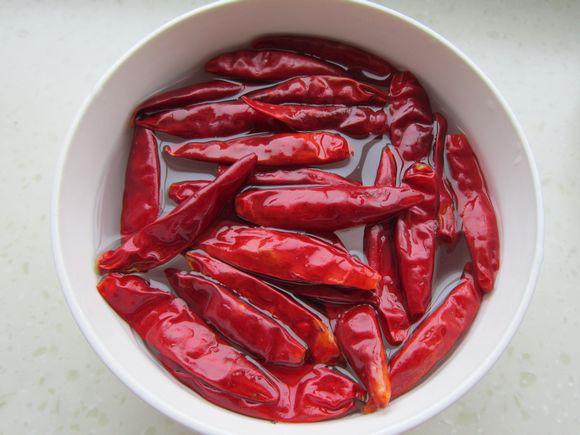 大盤雞火鍋的做法-家常味燉菜譜-易網健康養(yǎng)生網 大盤雞火鍋的做法-家常味燉菜譜