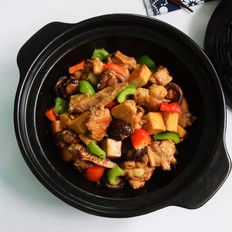 香菇豆腐燜雞翅的做法-家常味燜菜譜