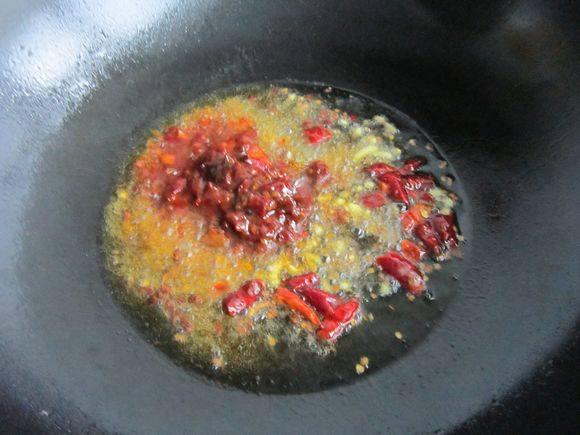 香辣魷魚須的做法-香辣味炒菜譜-易網健康養生網 香辣魷魚須的做法-香辣味炒菜譜