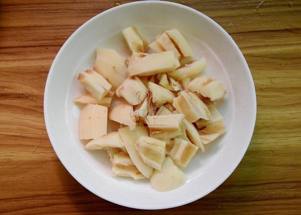 蓮藕墨魚筒骨湯的做法-家常味煲菜譜-易網健康養生網 蓮藕墨魚筒骨湯的做法-家常味煲菜譜