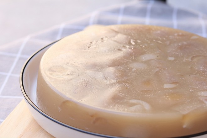 自制豬皮凍的做法-家常味砂鍋菜譜-易網健康養(yǎng)生網 自制豬皮凍的做法-家常味砂鍋菜譜