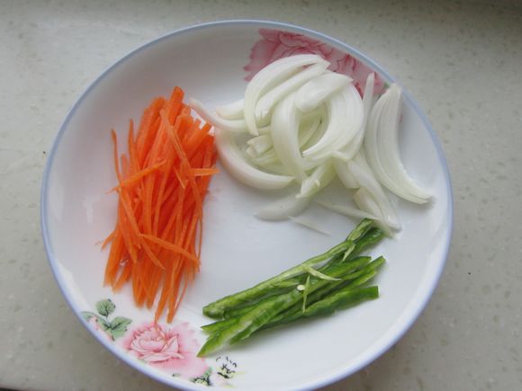 沙吾爾燜肉的做法-家常味燉菜譜-易網(wǎng)健康養(yǎng)生網(wǎng) 沙吾爾燜肉的做法-家常味燉菜譜