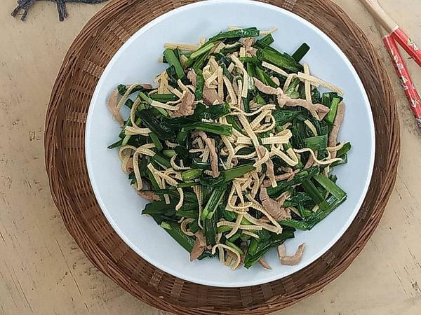 炒肉絲韭菜的做法-咸鮮味炒菜譜