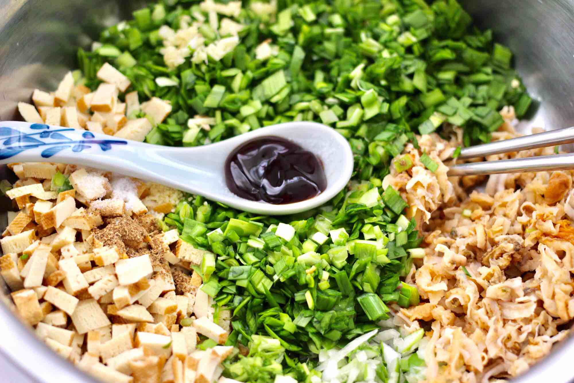 扇貝香干翠玉餃子的做法-咸鮮味煮菜譜-易網(wǎng)健康養(yǎng)生網(wǎng) 扇貝香干翠玉餃子的做法-咸鮮味煮菜譜