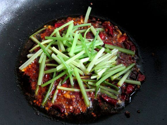 香辣魷魚須的做法-香辣味炒菜譜-易網健康養生網 香辣魷魚須的做法-香辣味炒菜譜