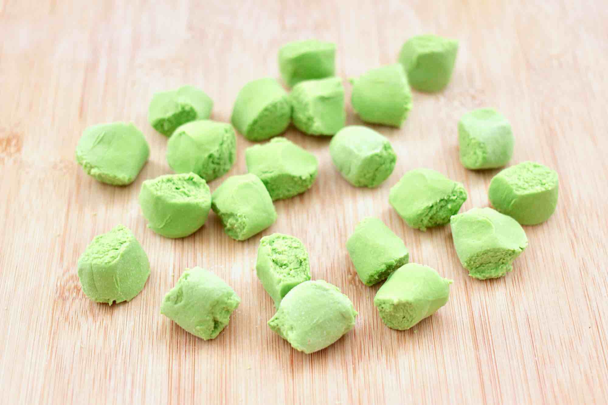 扇貝香干翠玉餃子的做法-咸鮮味煮菜譜-易網(wǎng)健康養(yǎng)生網(wǎng) 扇貝香干翠玉餃子的做法-咸鮮味煮菜譜