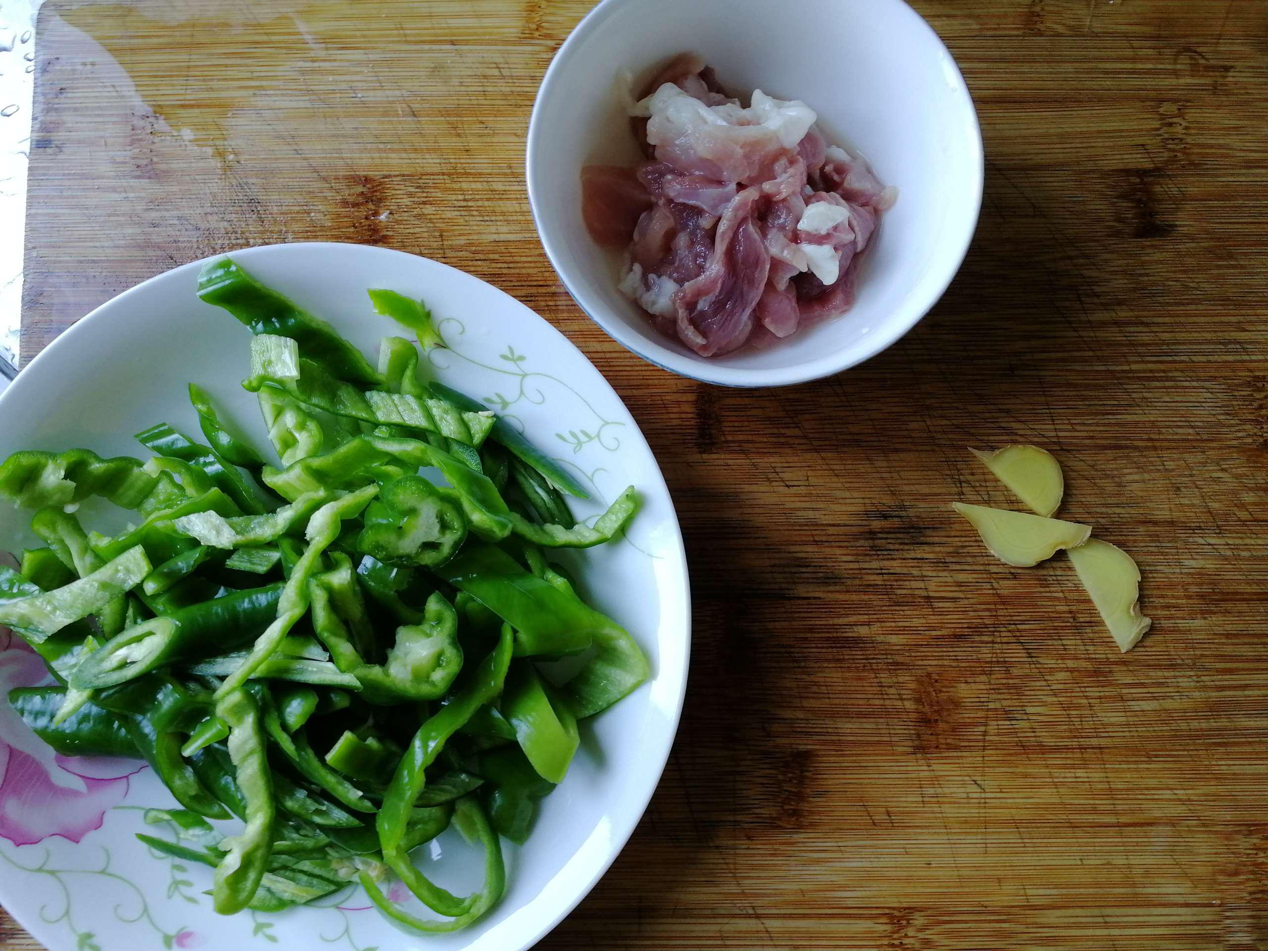 青椒炒肉絲的做法-咸鮮味炒菜譜