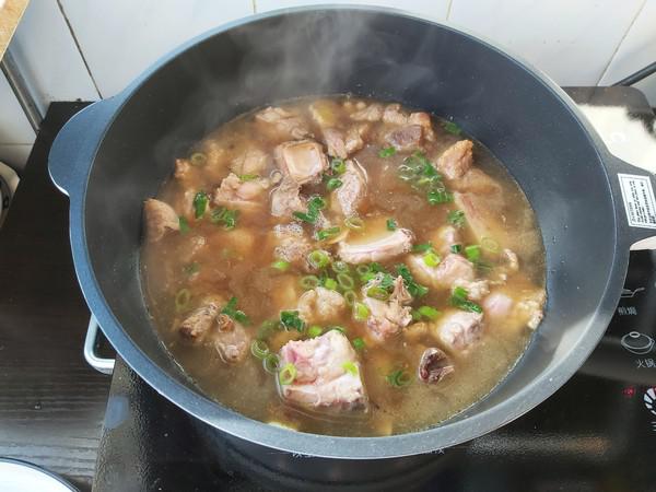 紅燒排骨燉土豆的做法-家常味燉菜譜