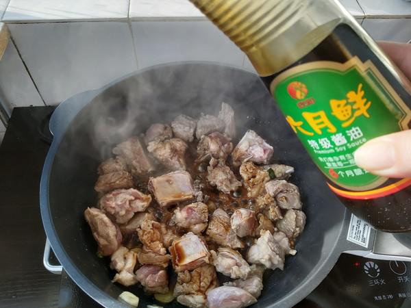 紅燒排骨燉土豆的做法-家常味燉菜譜