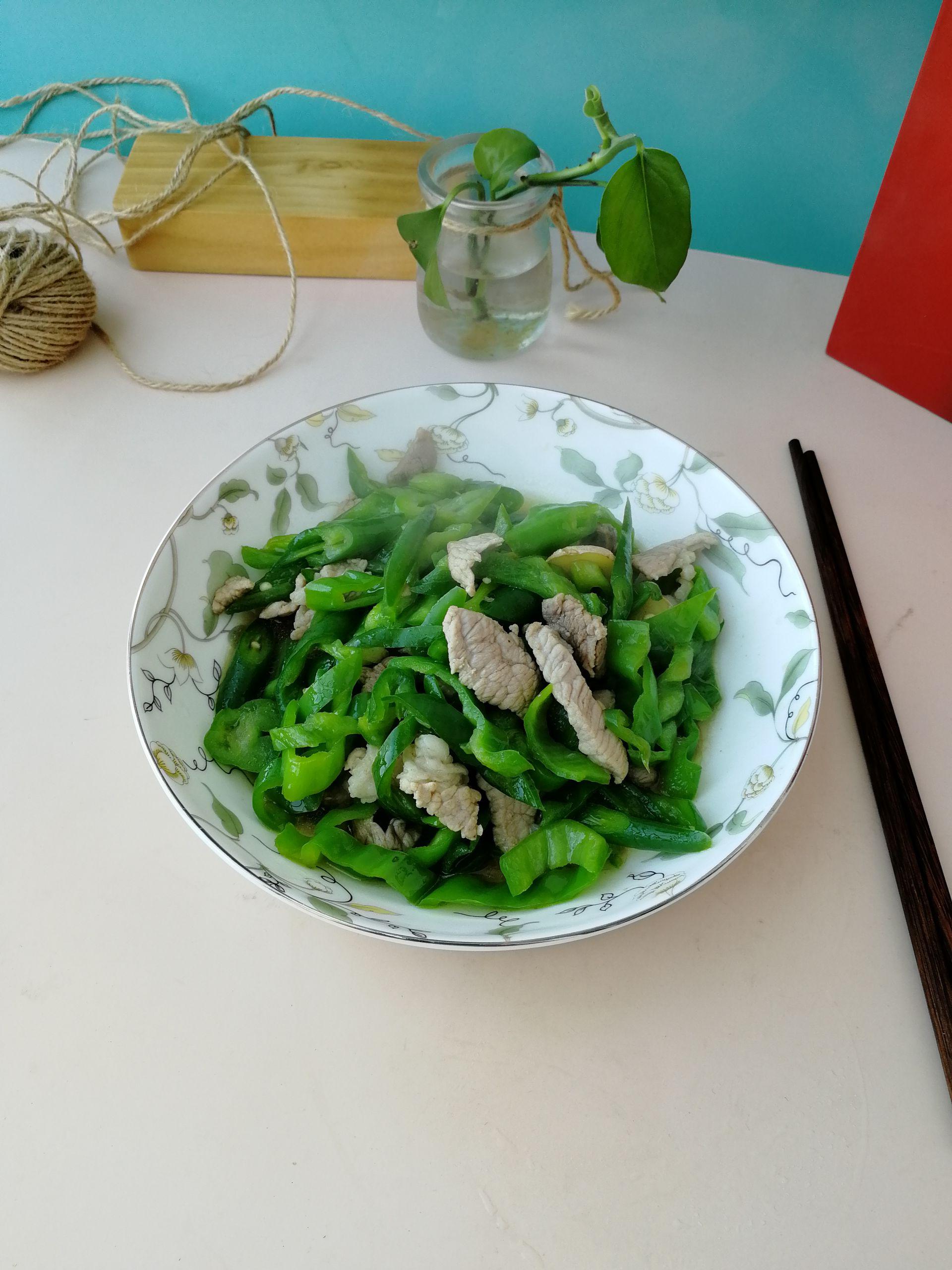 青椒炒肉絲的做法-咸鮮味炒菜譜