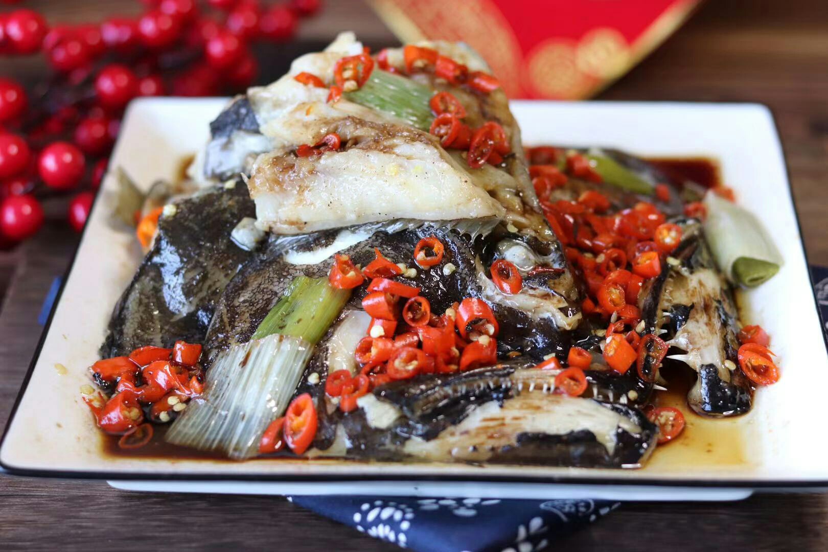 清蒸鰈魚頭的做法-家常味蒸菜譜-易網健康養生網 清蒸鰈魚頭的做法-家常味蒸菜譜